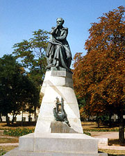 Создание первого в России памятника М. Ю. Лермонтову
