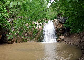 Водопады и ручей Руфабго